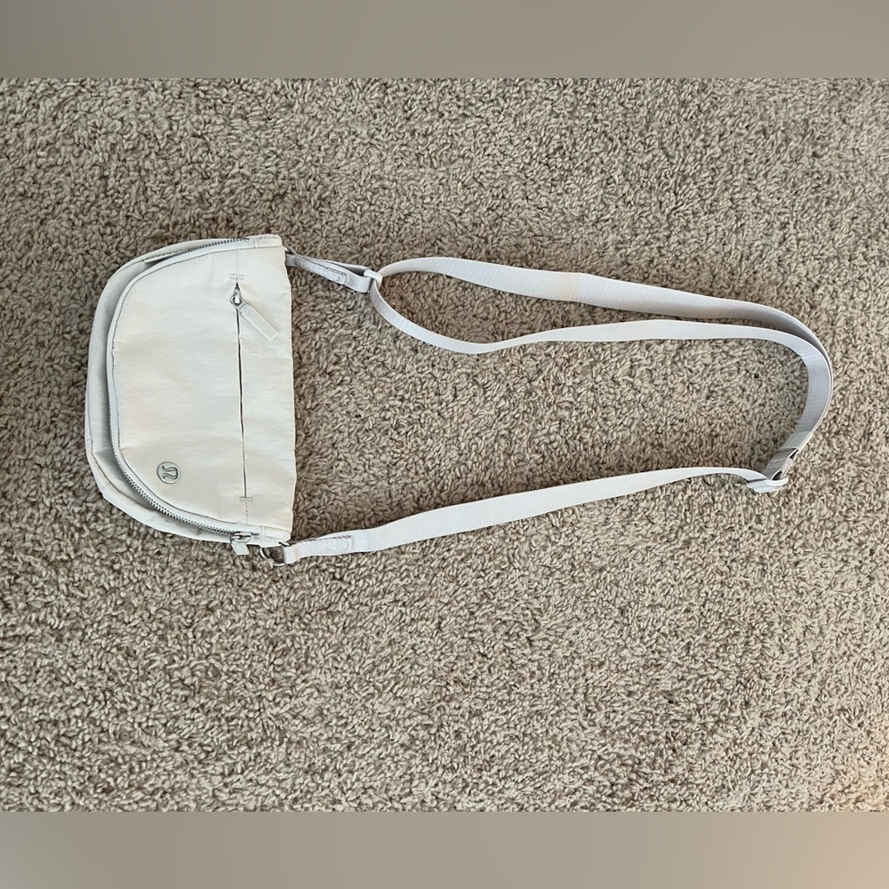 Lululemon all night festival bag 2L
